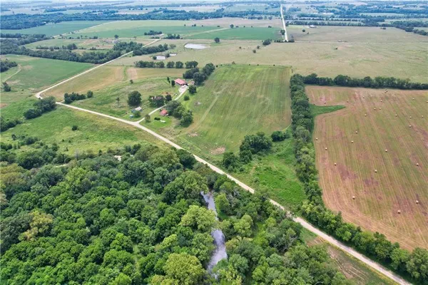 $400,000 | 1662 Prairie Road, Fort Scott, KS 66701