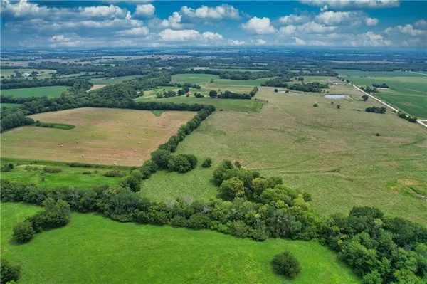 $400,000 | 1662 Prairie Road, Fort Scott, KS 66701