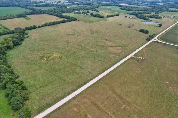 $400,000 | 1662 Prairie Road, Fort Scott, KS 66701