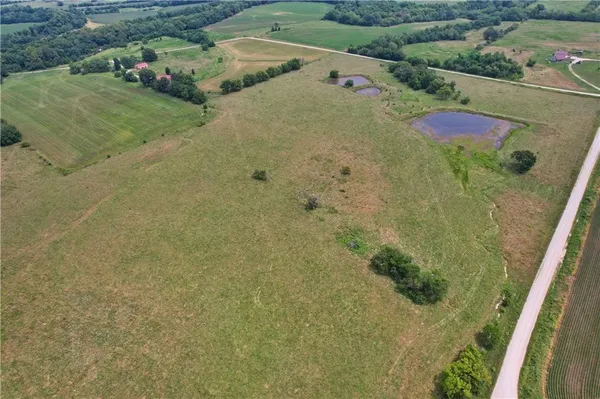 $400,000 | 1662 Prairie Road, Fort Scott, KS 66701