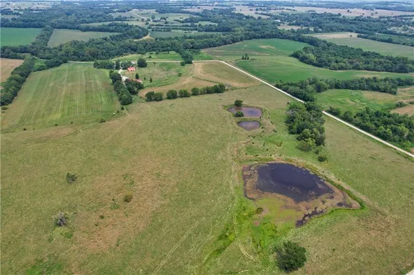 $400,000 | 1662 Prairie Road, Fort Scott, KS 66701