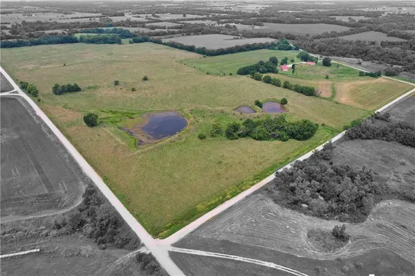 $400,000 | 1662 Prairie Road, Fort Scott, KS 66701