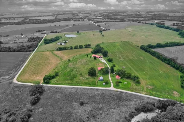 $400,000 | 1662 Prairie Road, Fort Scott, KS 66701