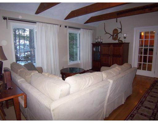 11 Georgianna Road Billerica, MA 01821 - Photo 8 of 29 a living room with furniture