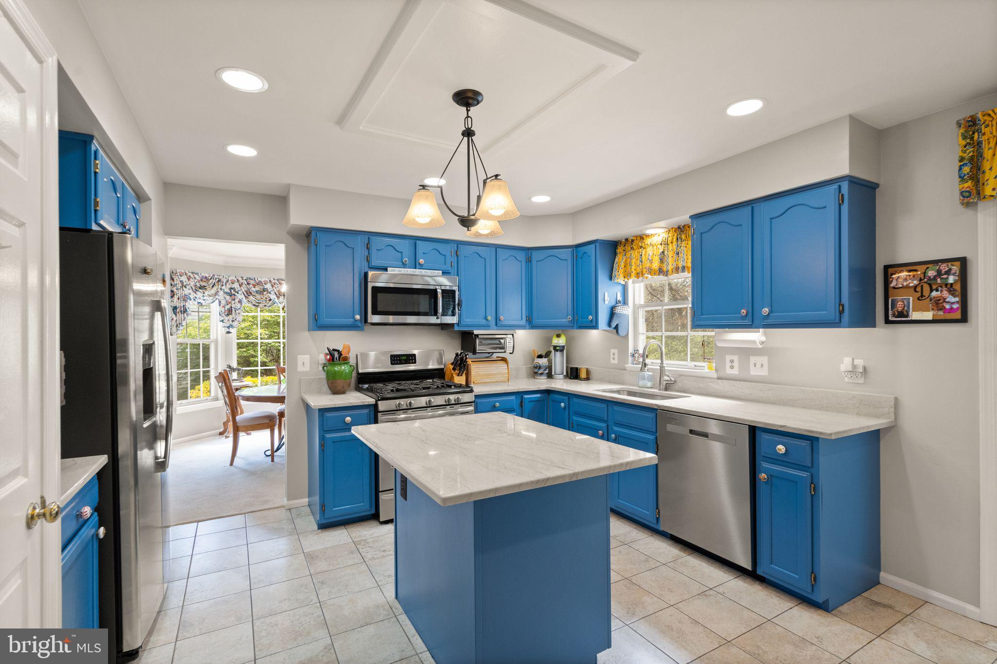 14735 Pickets Post Road Centreville, VA 20121 - Photo 16 of 69 Ready to host and entertain.