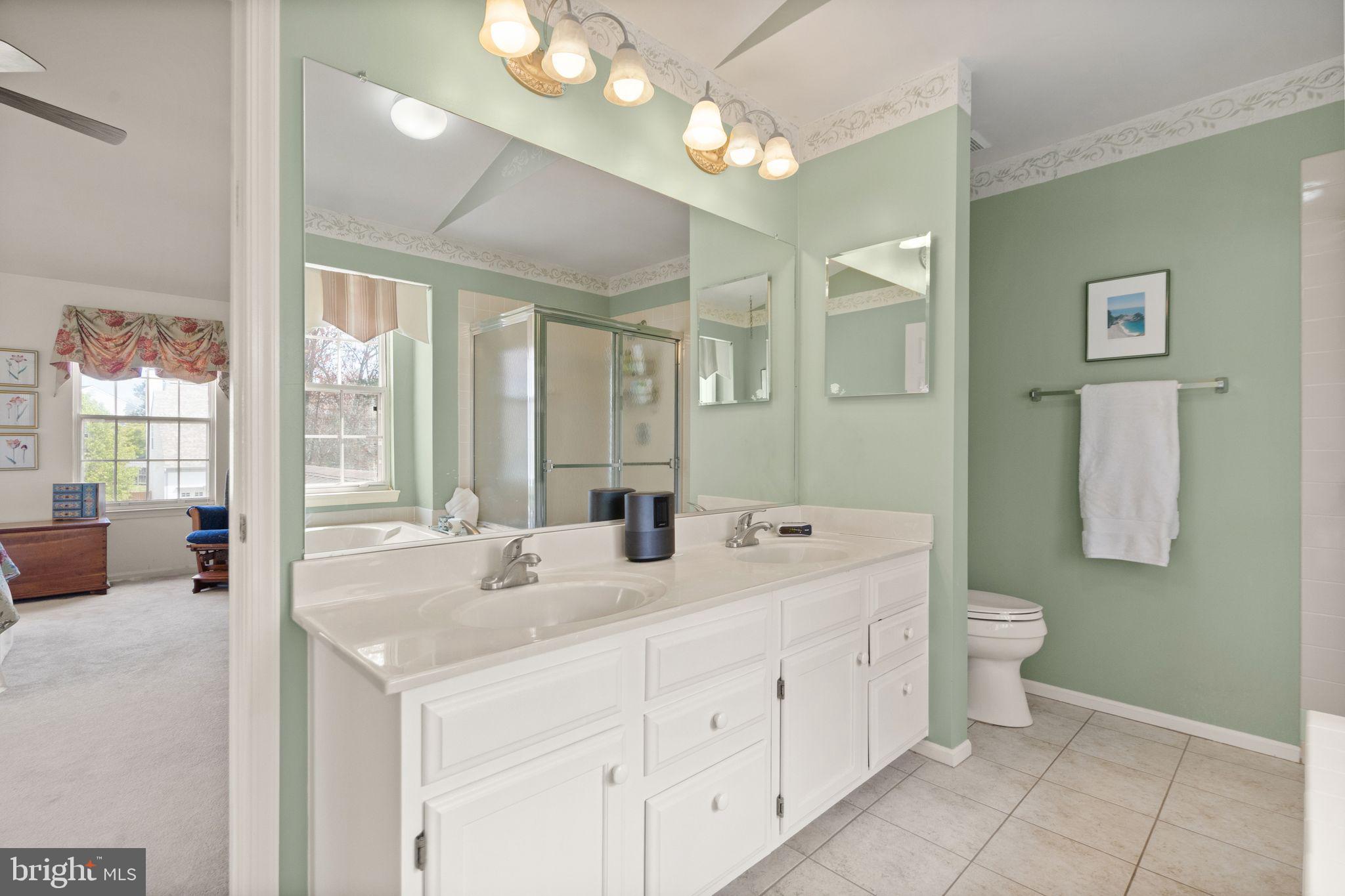 14735 Pickets Post Road Centreville, VA 20121 - Photo 30 of 69 Primary bathroom with double vanities.