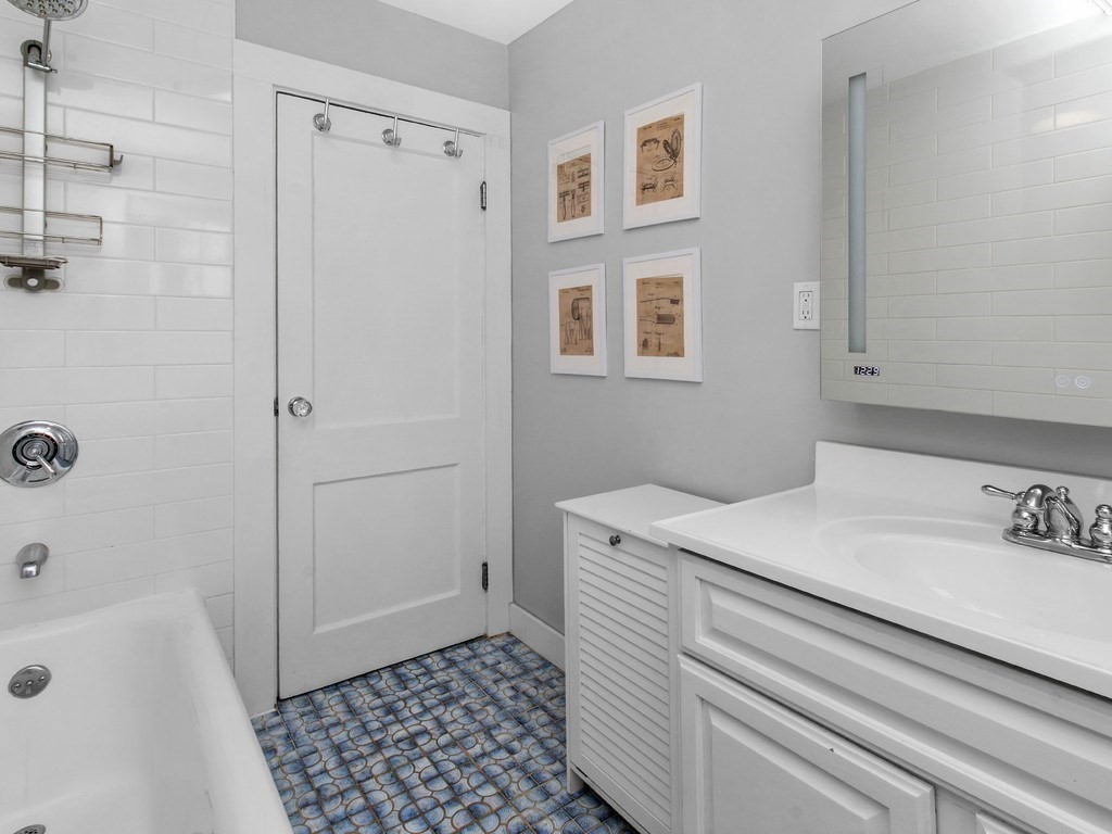 48 Mt Walley Road Waltham, MA 02451 - Photo 16 of 36