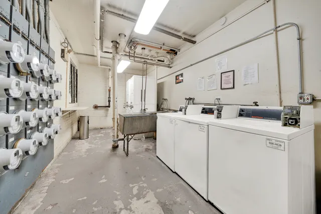 $1,550 | 7120 North Sheridan Road, Unit 216, Chicago, IL 60626