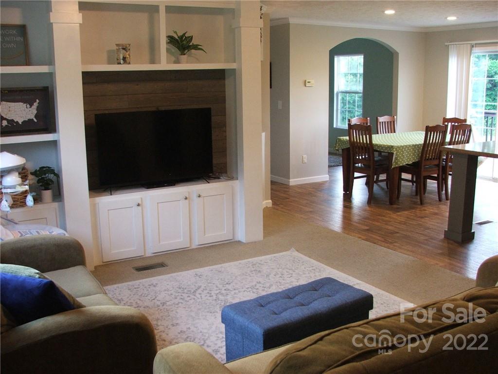 804 Concord Road Fletcher, NC 28732 - Photo 2 of 34 Gallery Image 2