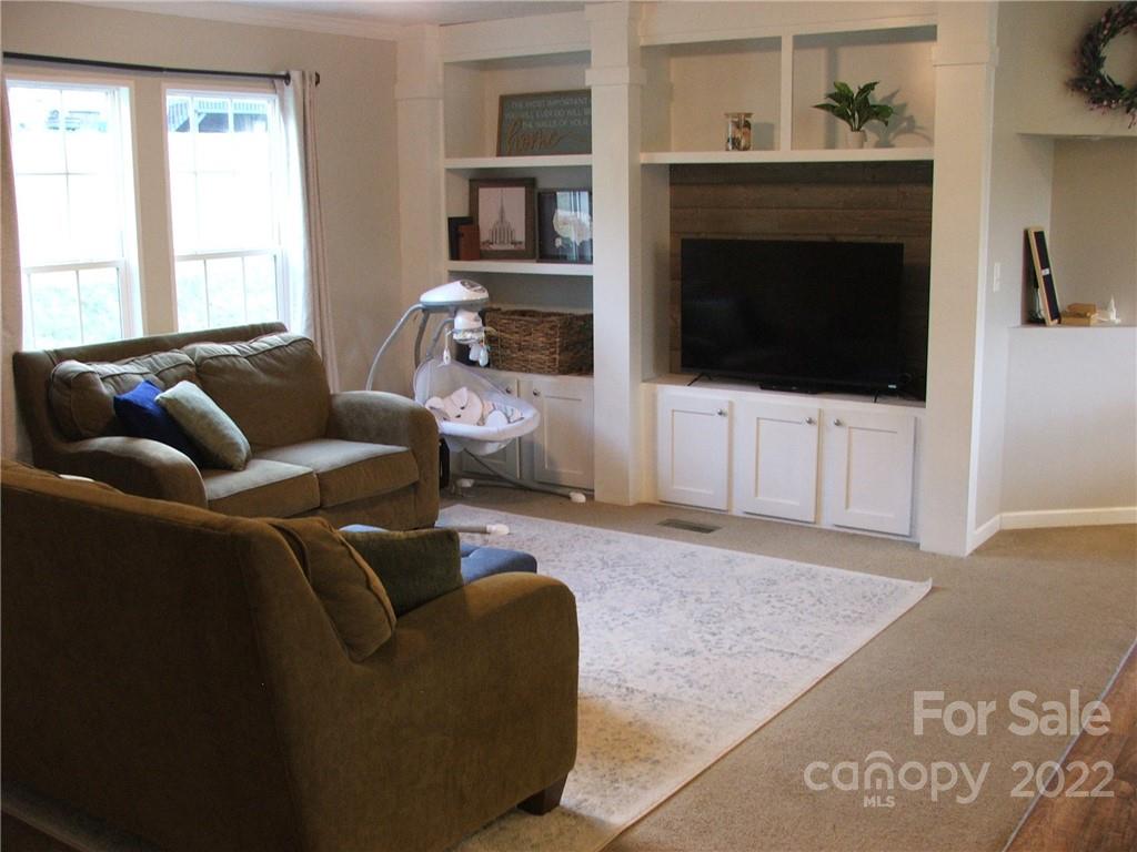 804 Concord Road Fletcher, NC 28732 - Photo 4 of 34 Gallery Image 4