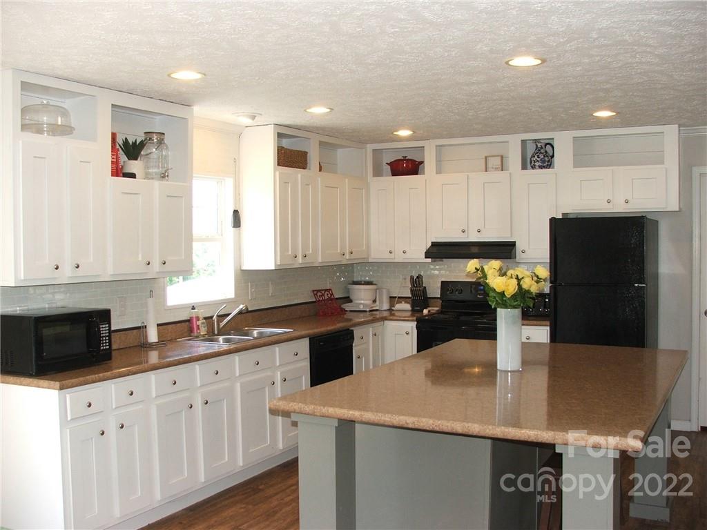 804 Concord Road Fletcher, NC 28732 - Photo 6 of 34 Gallery Image 6