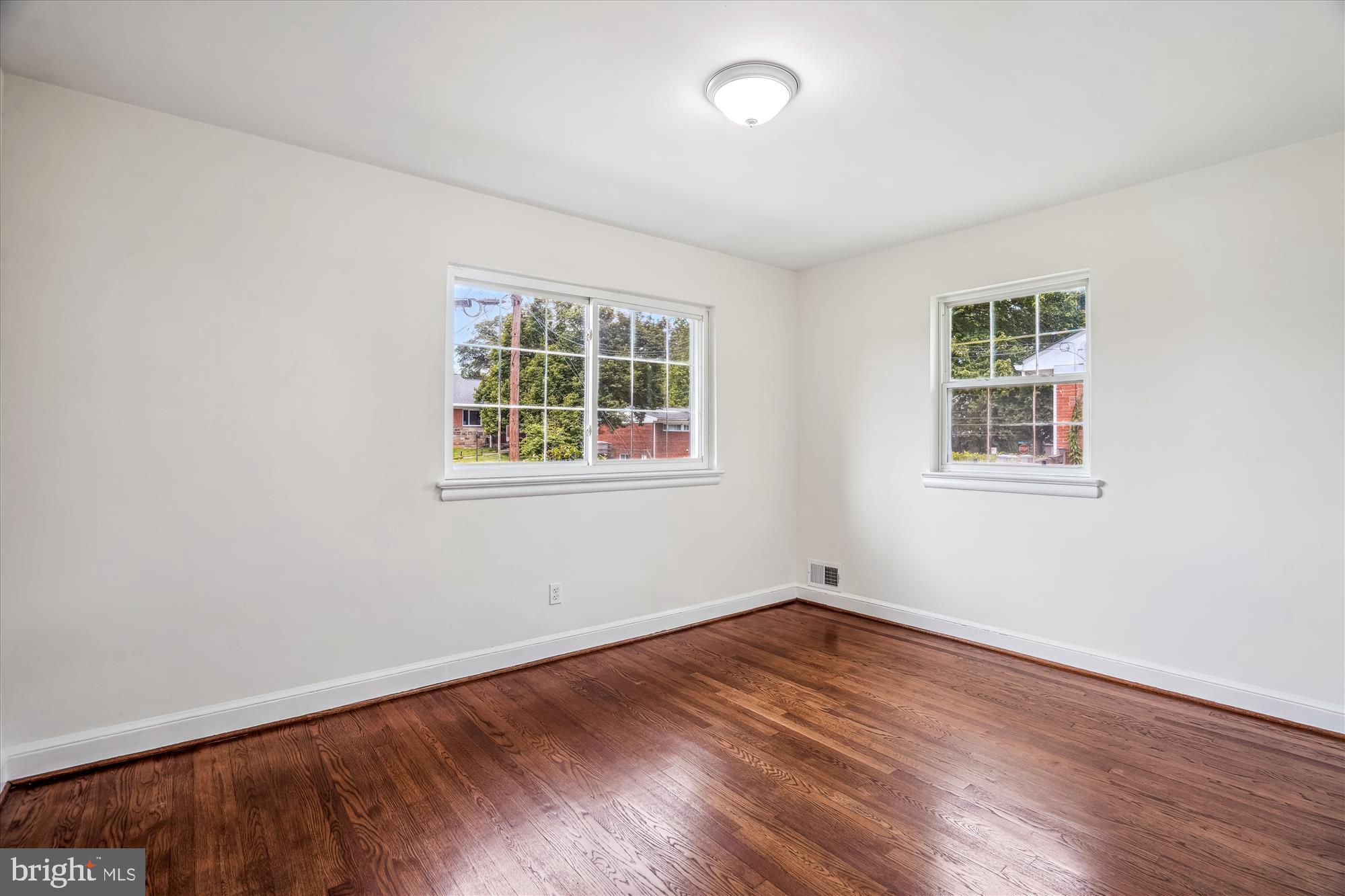 9711 Saxony Road Silver Spring, MD 20910 - Photo 16 of 32 Bedroom 2