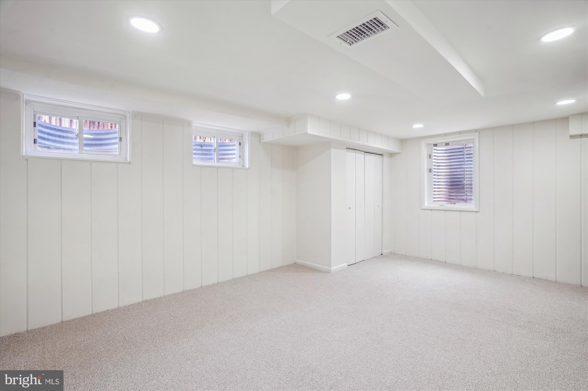 9711 Saxony Road Silver Spring, MD 20910 - Photo 22 of 32 Recreation Room w ingress egress window