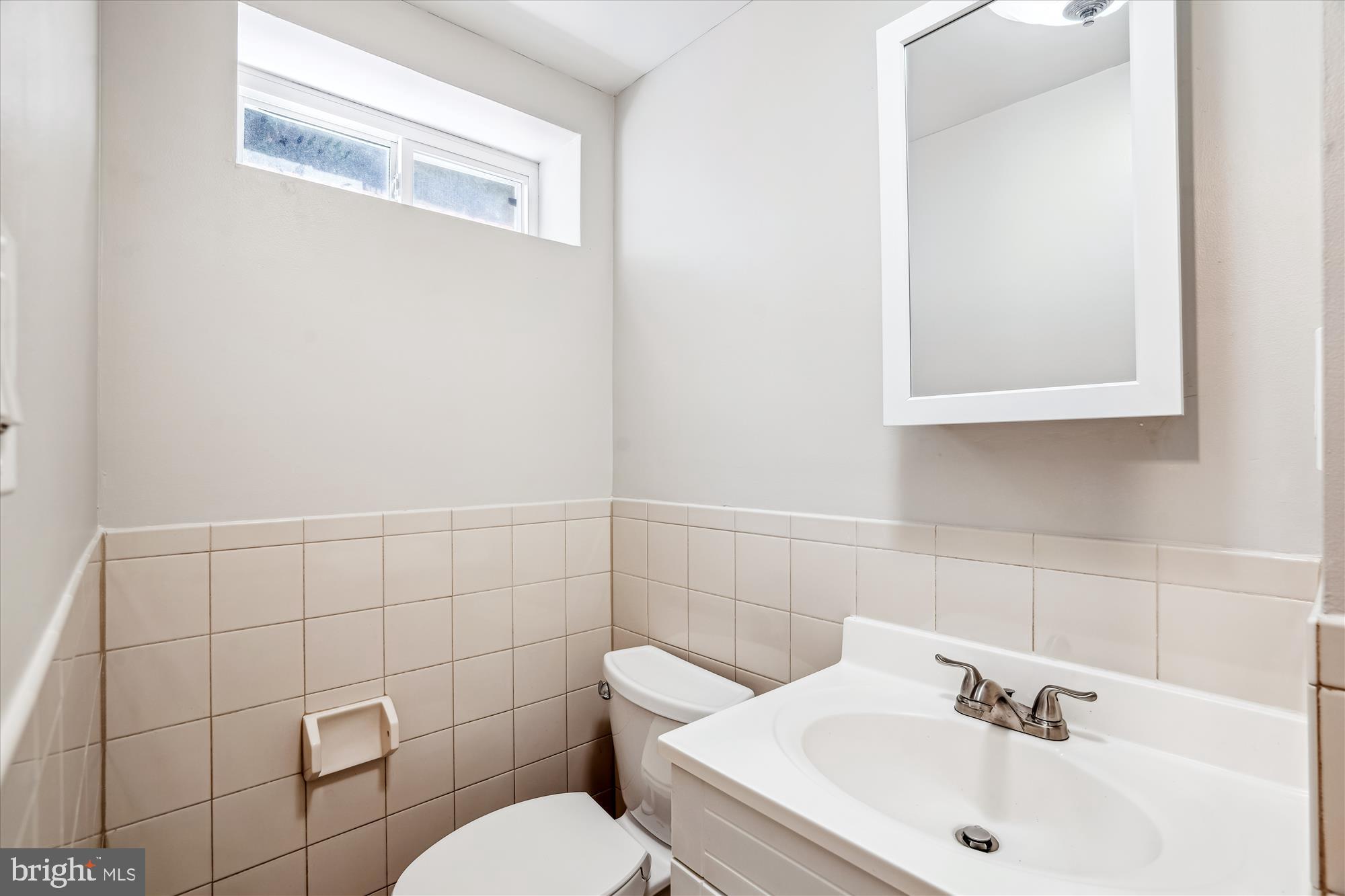 9711 Saxony Road Silver Spring, MD 20910 - Photo 24 of 32 3rd Bath shower
