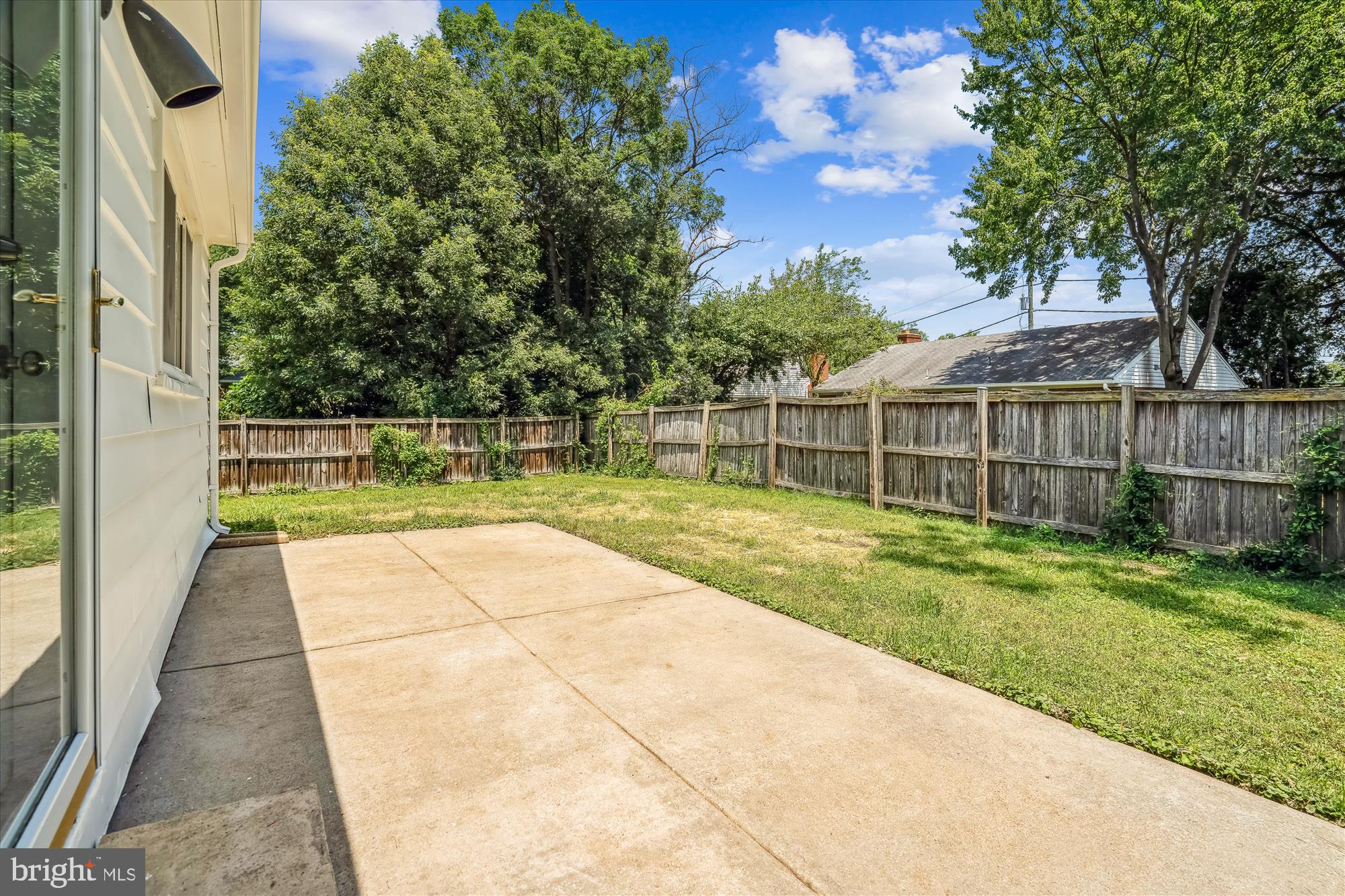 9711 Saxony Road Silver Spring, MD 20910 - Photo 27 of 32 Patio