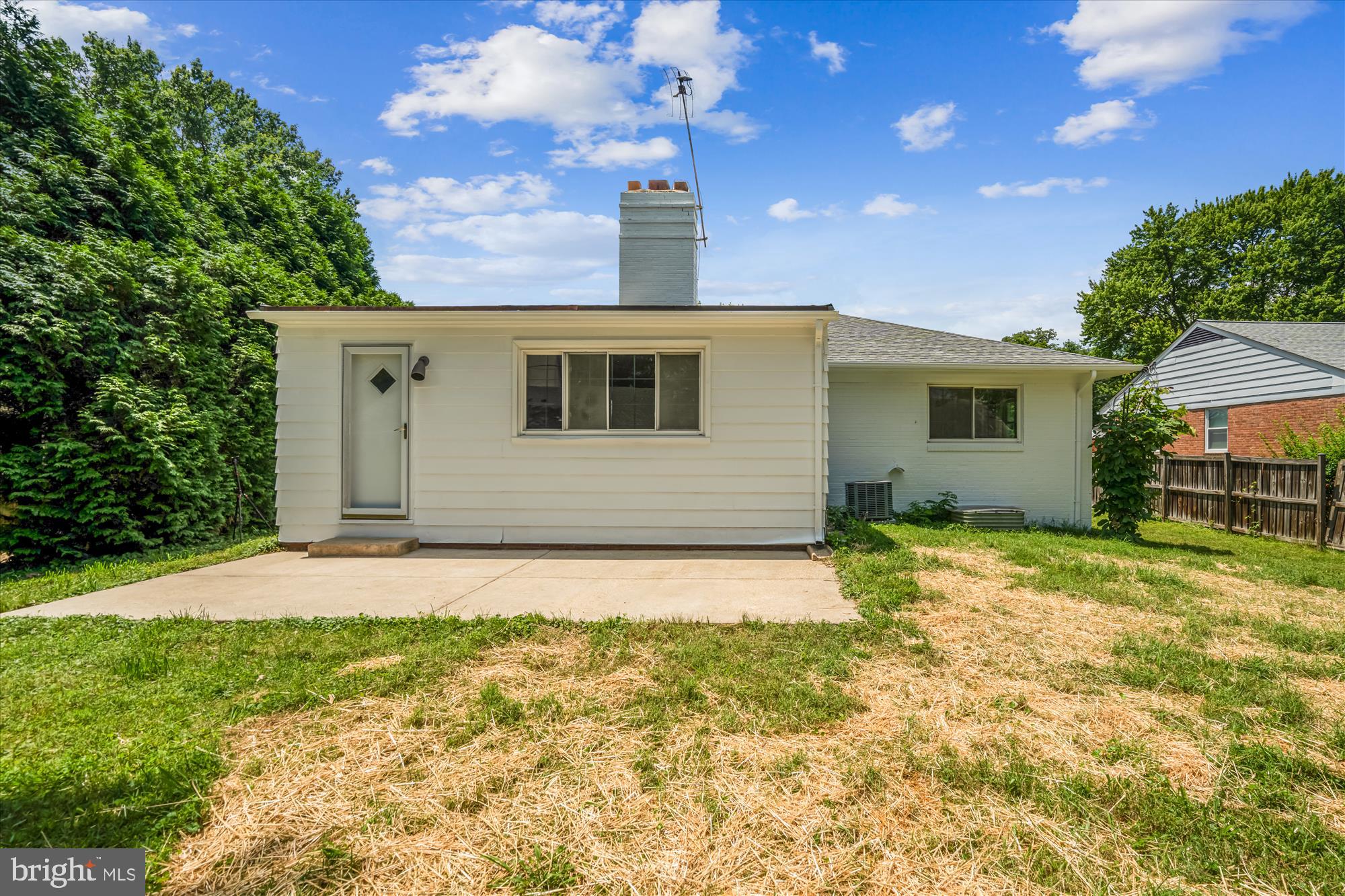 9711 Saxony Road Silver Spring, MD 20910 - Photo 28 of 32 Back Elevation