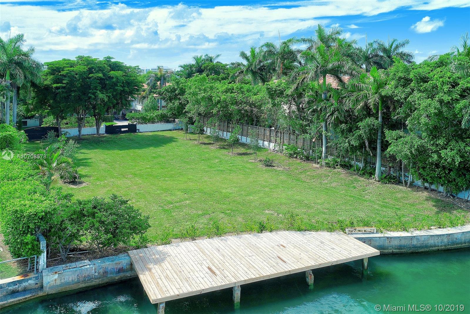 4424 North Bay Road Miami Beach, FL 33140 - Photo 4 of 7