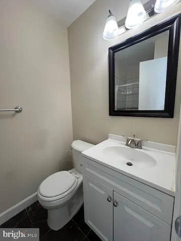 $2,350 | 12102 Birdseye Terrace, Germantown, MD 20874