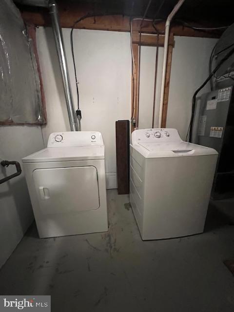 12102 Birdseye Terrace Germantown, MD 20874 - Photo 18 of 20 WASHER & DRYER