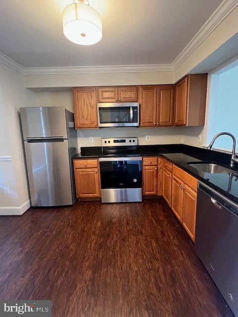 12102 Birdseye Terrace Germantown, MD 20874 - Photo 5 of 20 KITCHEN