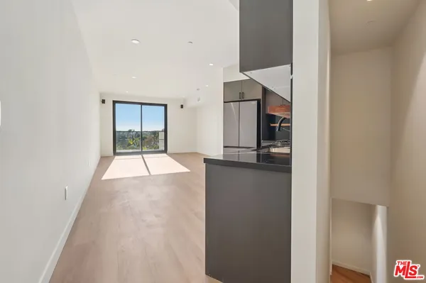 $7,042 | 1110 South Spaulding Avenue, Unit PH6, Los Angeles, CA 90019