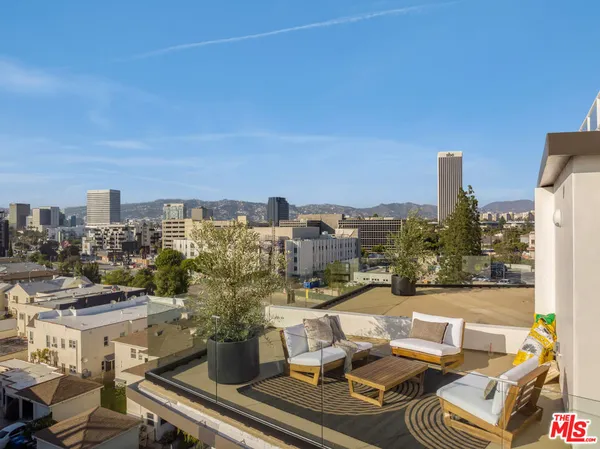 $7,042 | 1110 South Spaulding Avenue, Unit PH6, Los Angeles, CA 90019