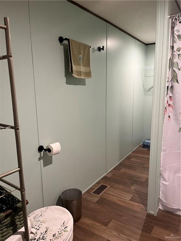 210 Risueno Avenue Donna, TX 78537 - Photo 27 of 32 a bathroom with a sink
