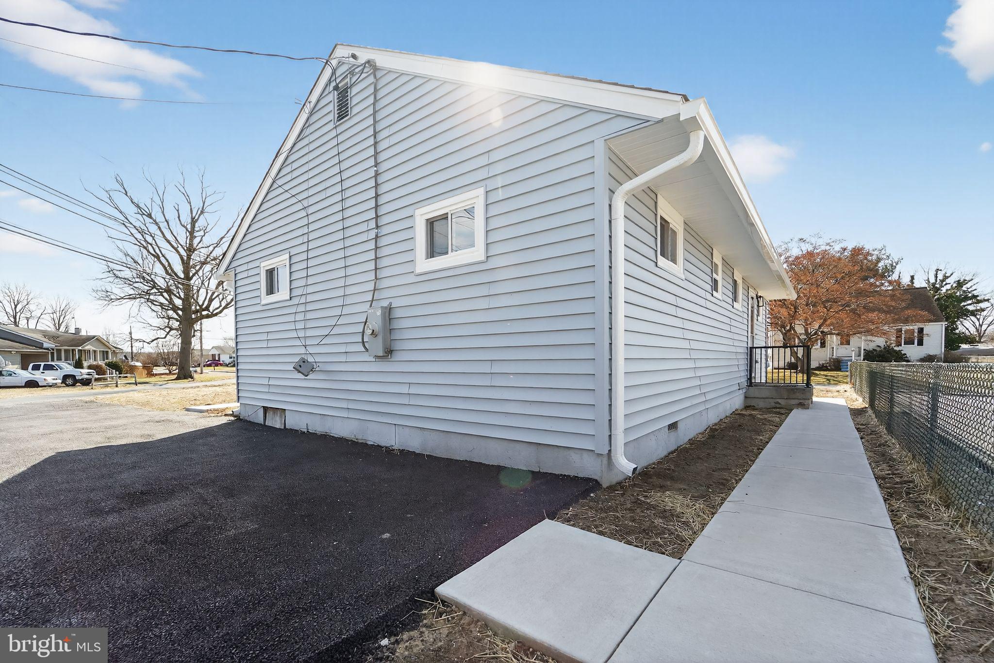 203 Antietam Road Baltimore, MD 21221 - Photo 6 of 41 Gallery Image 6