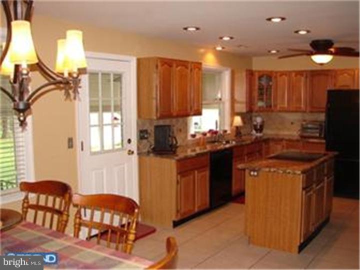 307 Godshall Road Souderton, PA 18964 - Photo 10 of 23 Kitchen