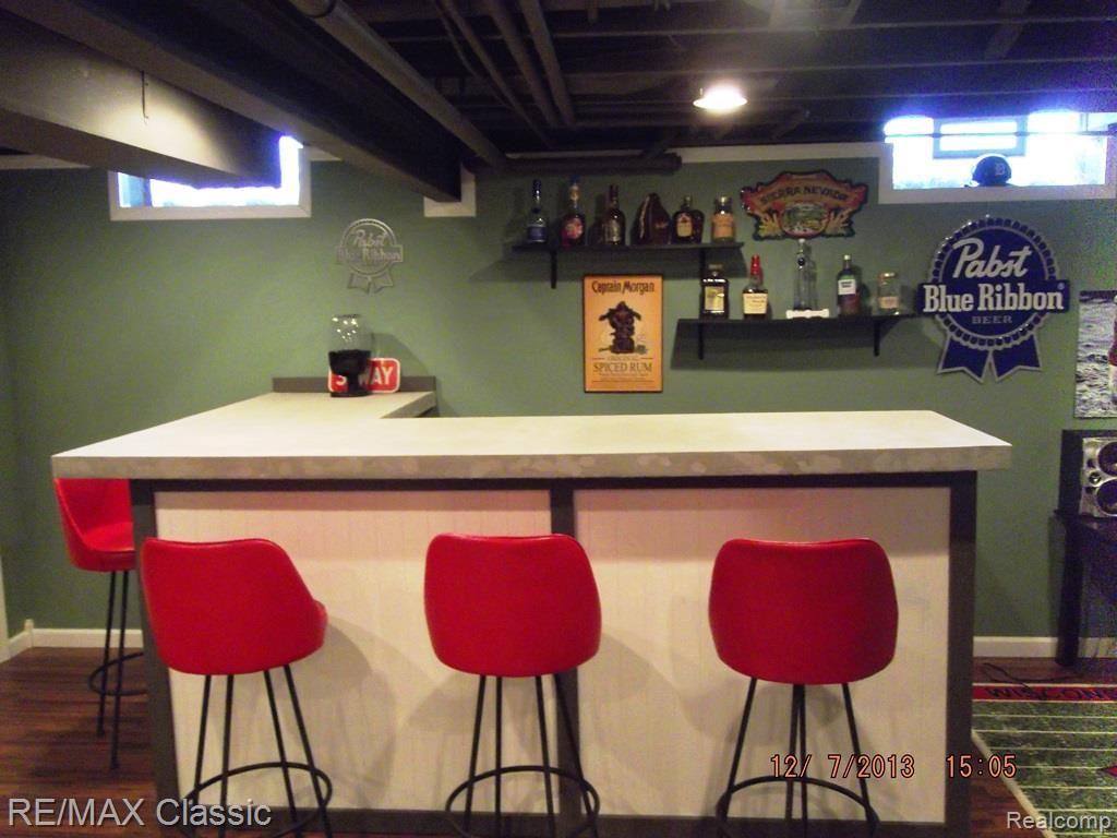514 Decker Road Walled Lake, MI 48390 - Photo 16 of 18 Basement Bar (2).jpg
