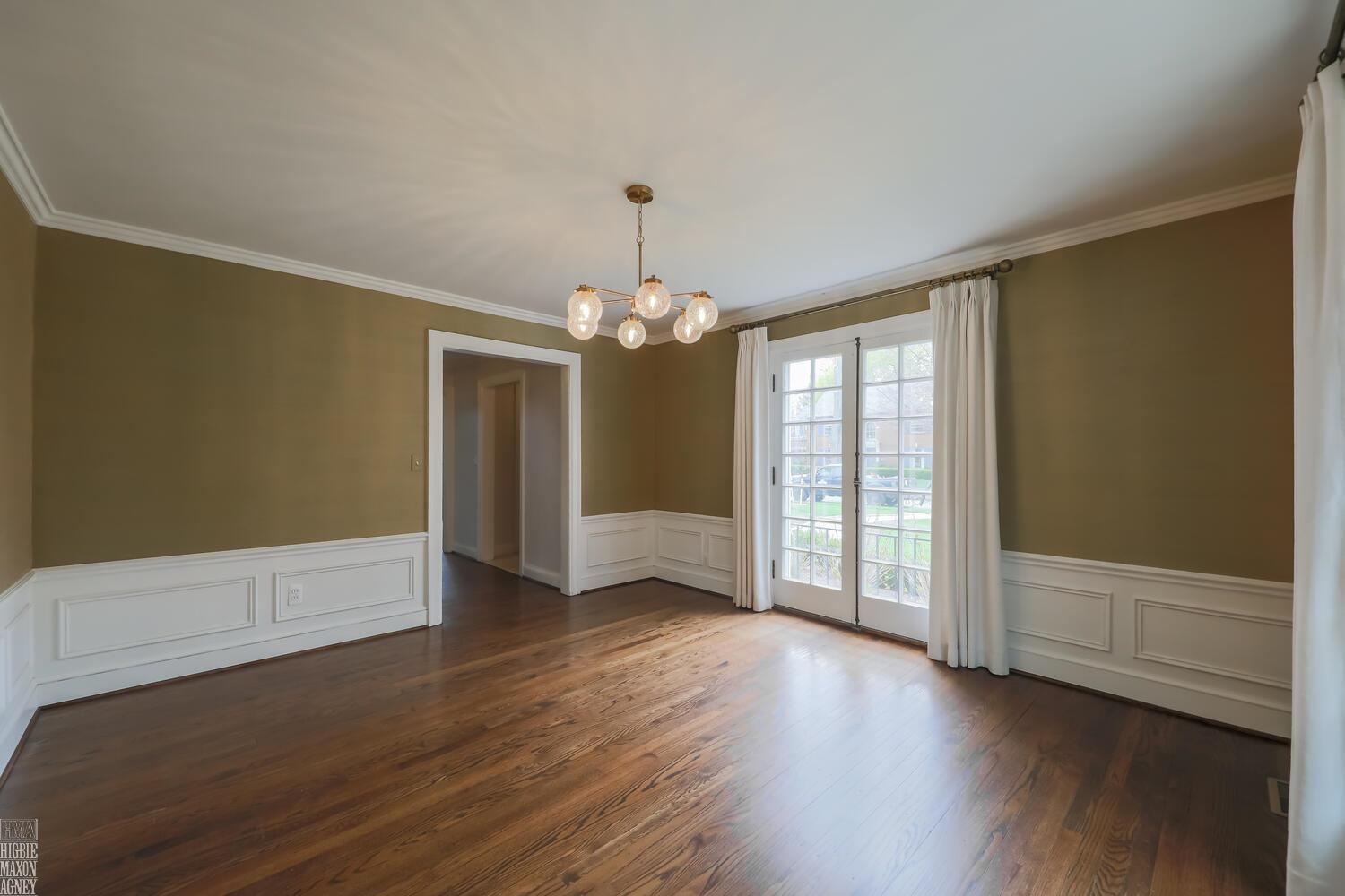 92 Moran Road Grosse Pointe, MI 48236 - Photo 14 of 54 50172882-67a3bab9-2b3e-447b-9708-3a5346a0d17c.JPG