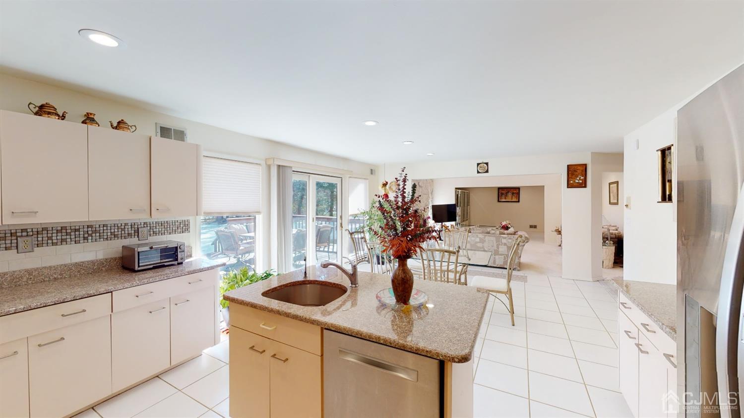 10 Cook Road East Brunswick, NJ 08816 - Photo 7 of 25 Kitchen open to the Family Room
