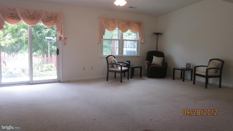 2623 Rigging Drive Annapolis, MD 21401 - Photo 4 of 30 Living Room