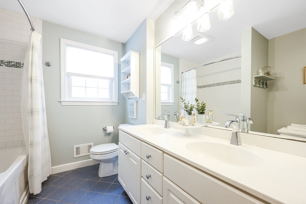 17 Tamarack Road Medfield, MA 02052 - Photo 16 of 41 Gallery Image 16