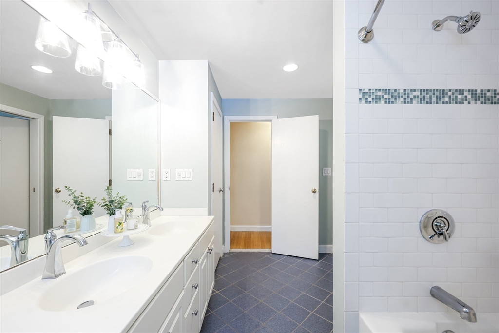 17 Tamarack Road Medfield, MA 02052 - Photo 23 of 41 Gallery Image 23