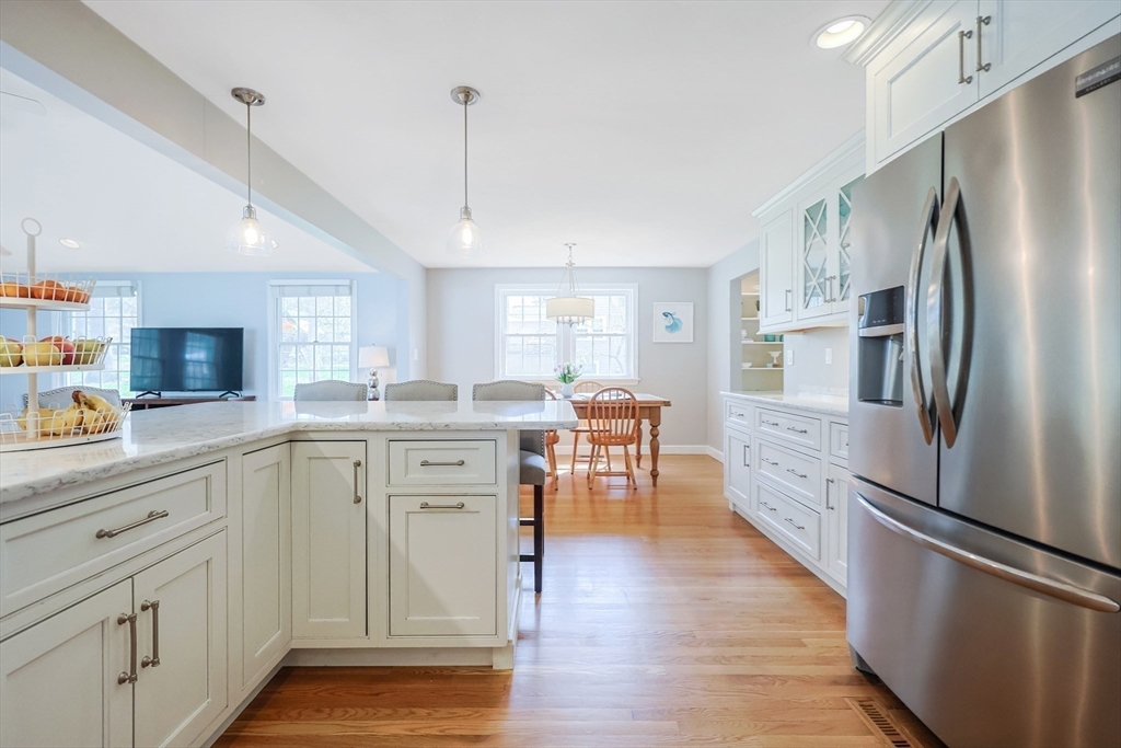 17 Tamarack Road Medfield, MA 02052 - Photo 9 of 41 Gallery Image 9