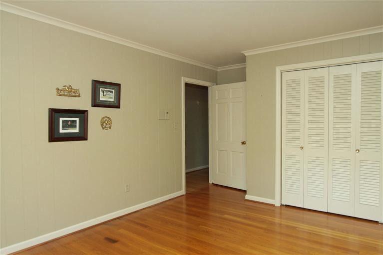 234 Chenault Road Lexington, KY 40502 - Photo 12 of 19 Photo 12