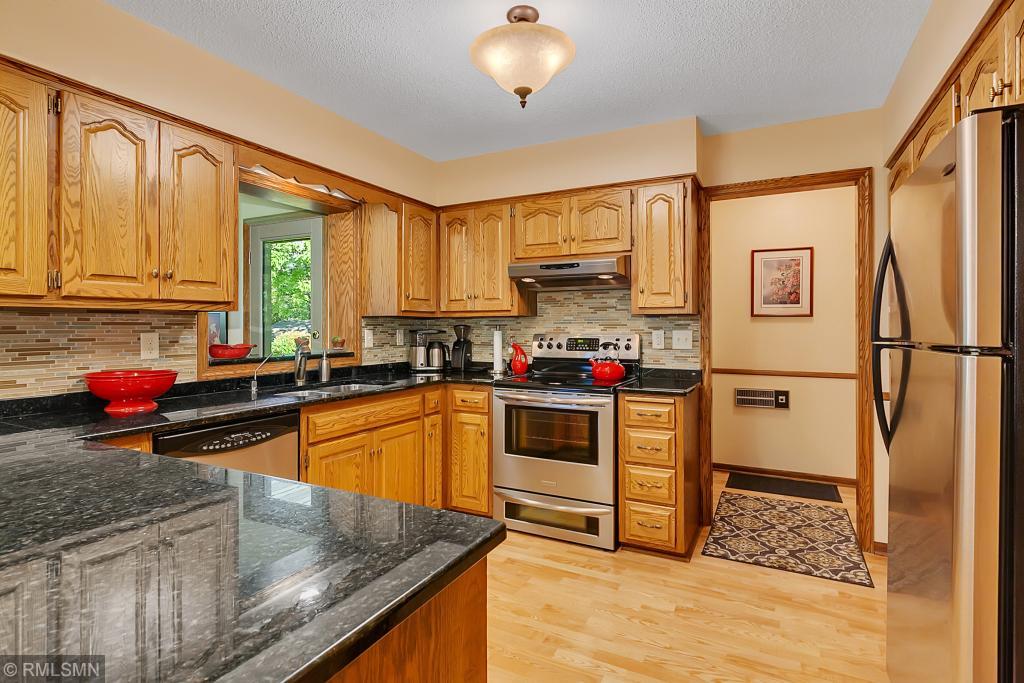 1649 Poppy Road St. Cloud, MN 56303 - Photo 8 of 31