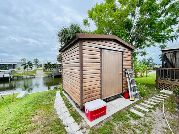 $229,800 | 2301 Southeast 33rd Street, Okeechobee, FL 34974