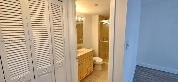 $2,400 | 18051 Biscayne Boulevard, Unit 802, Aventura, FL 33160
