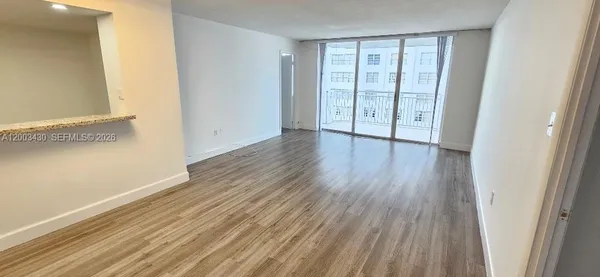 $2,400 | 18051 Biscayne Boulevard, Unit 802, Aventura, FL 33160