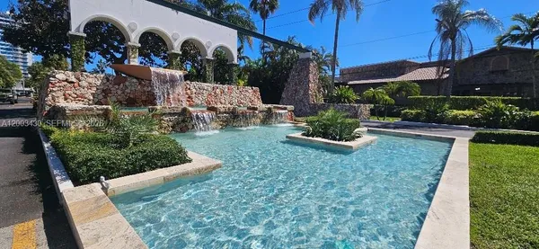 $2,400 | 18051 Biscayne Boulevard, Unit 802, Aventura, FL 33160