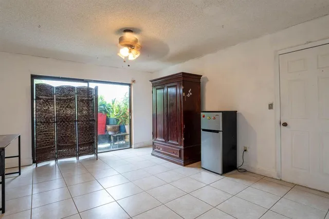 $258,000 | 550 Northwest 214th Street, Unit 201, Miami Gardens, FL 33169