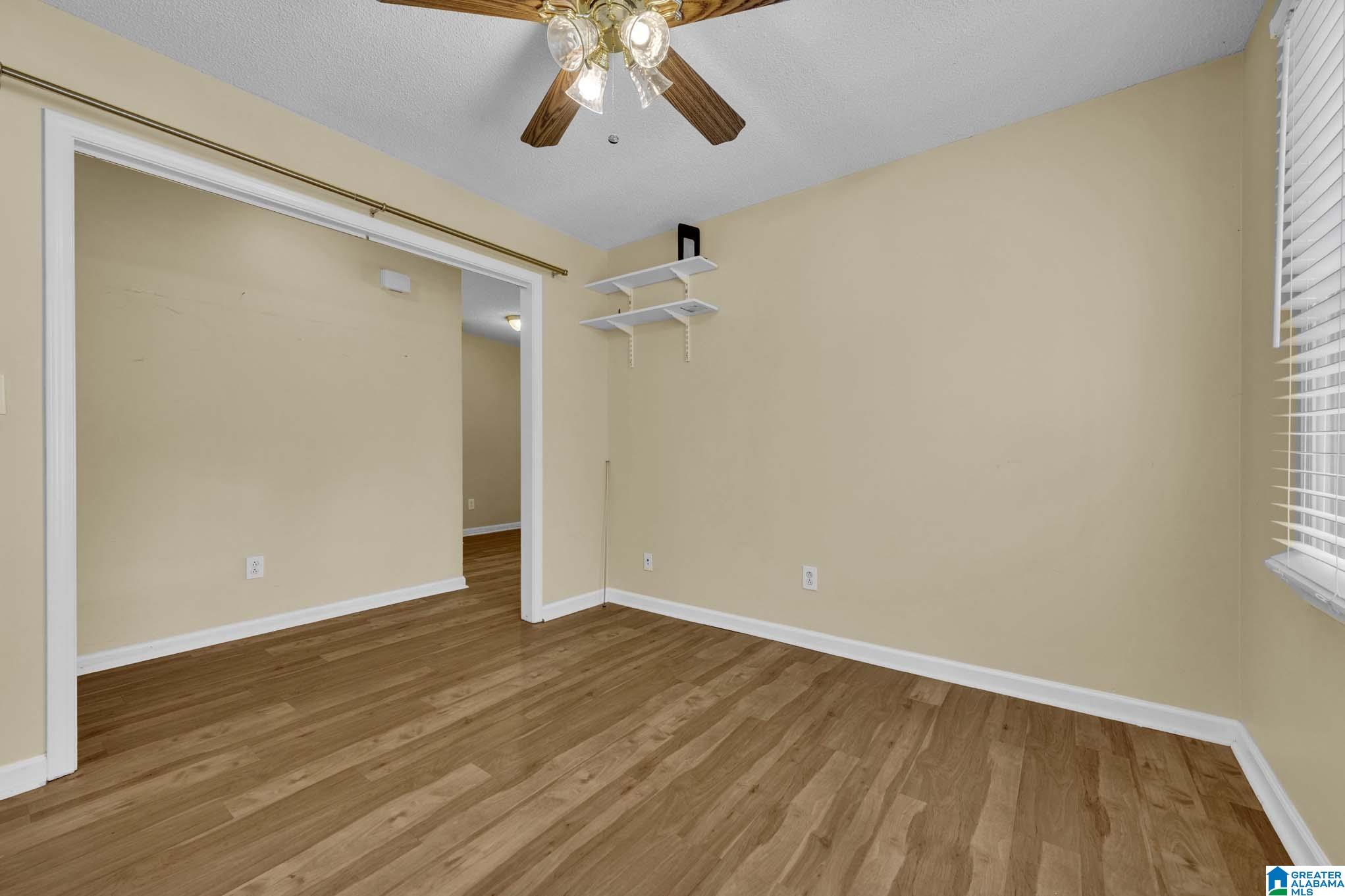 104 Comanche Circle Alabaster, AL 35007 - Photo 5 of 38