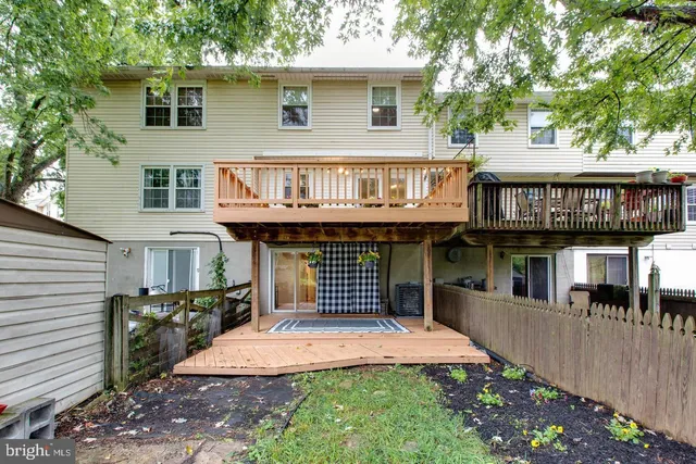 $2,300 | 5420 King Arthur Circle, Baltimore, MD 21237