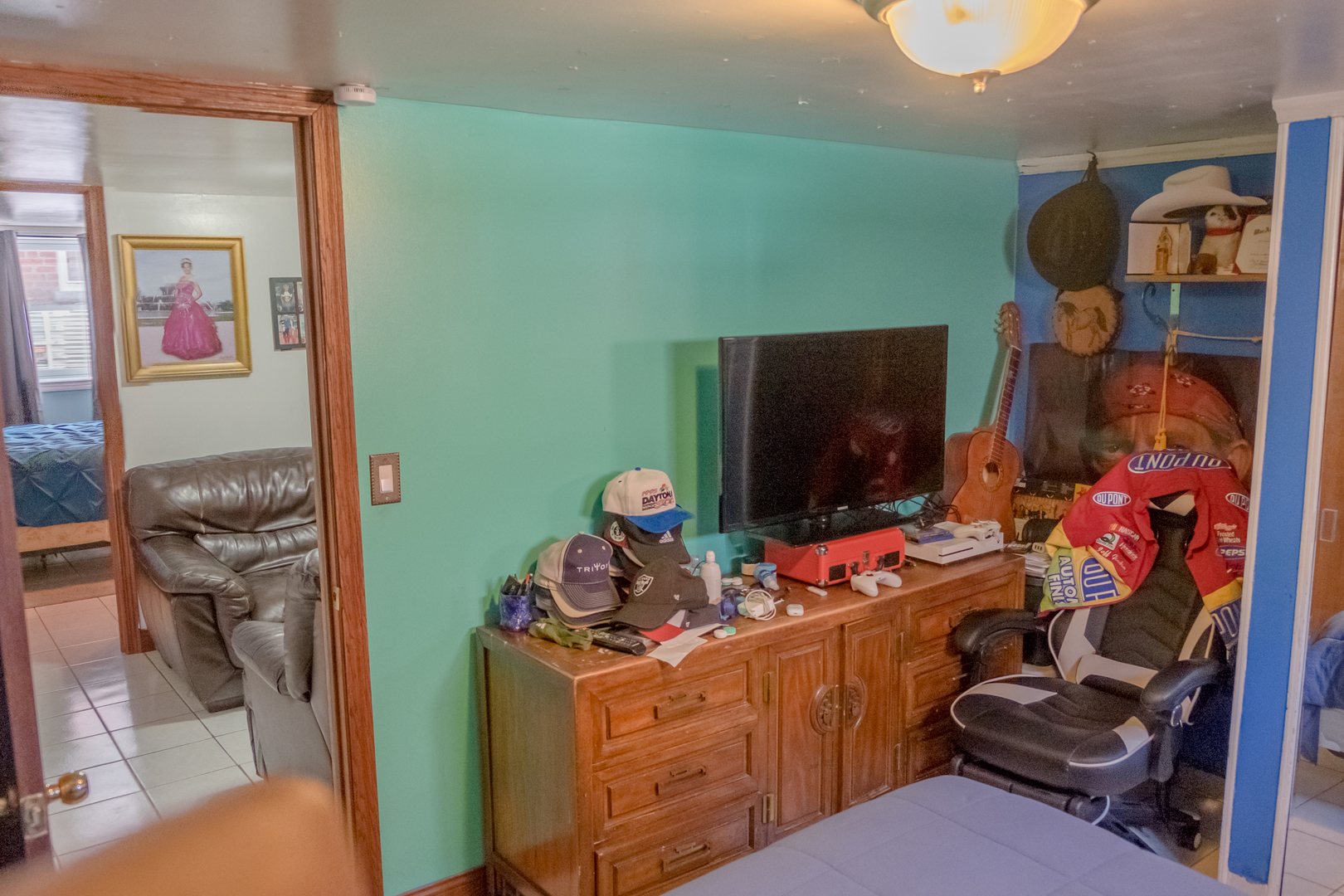 4619 Butterfield Road Hillside, IL 60162 - Photo 37 of 52 a room with musical instruments