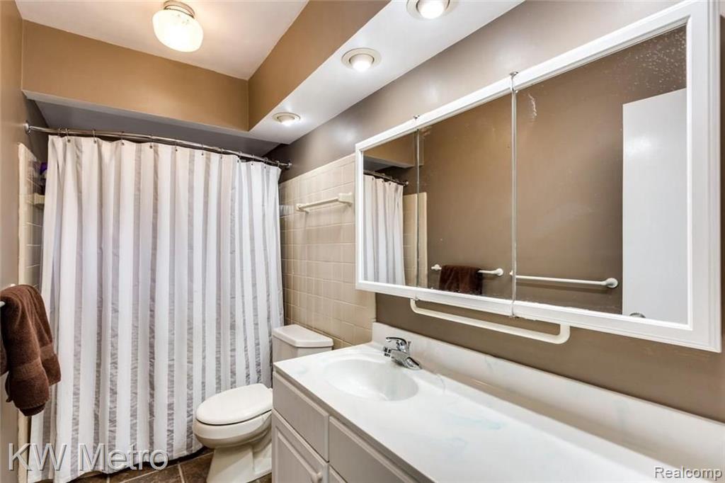 145 Wimpole Drive Rochester Hills, MI 48309 - Photo 12 of 21