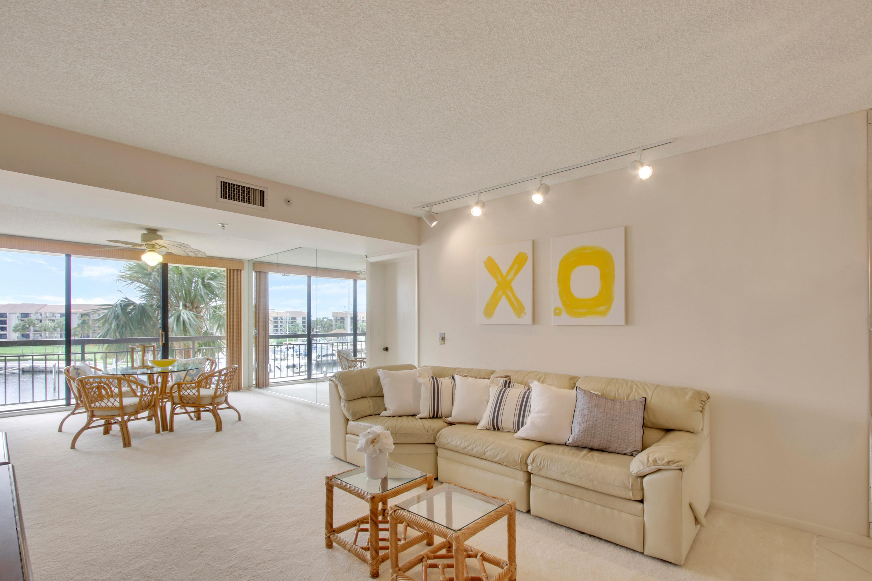 2401 Marina Isle Way, Unit 405 Jupiter, FL 33477 - Photo 21 of 36 Family Room
