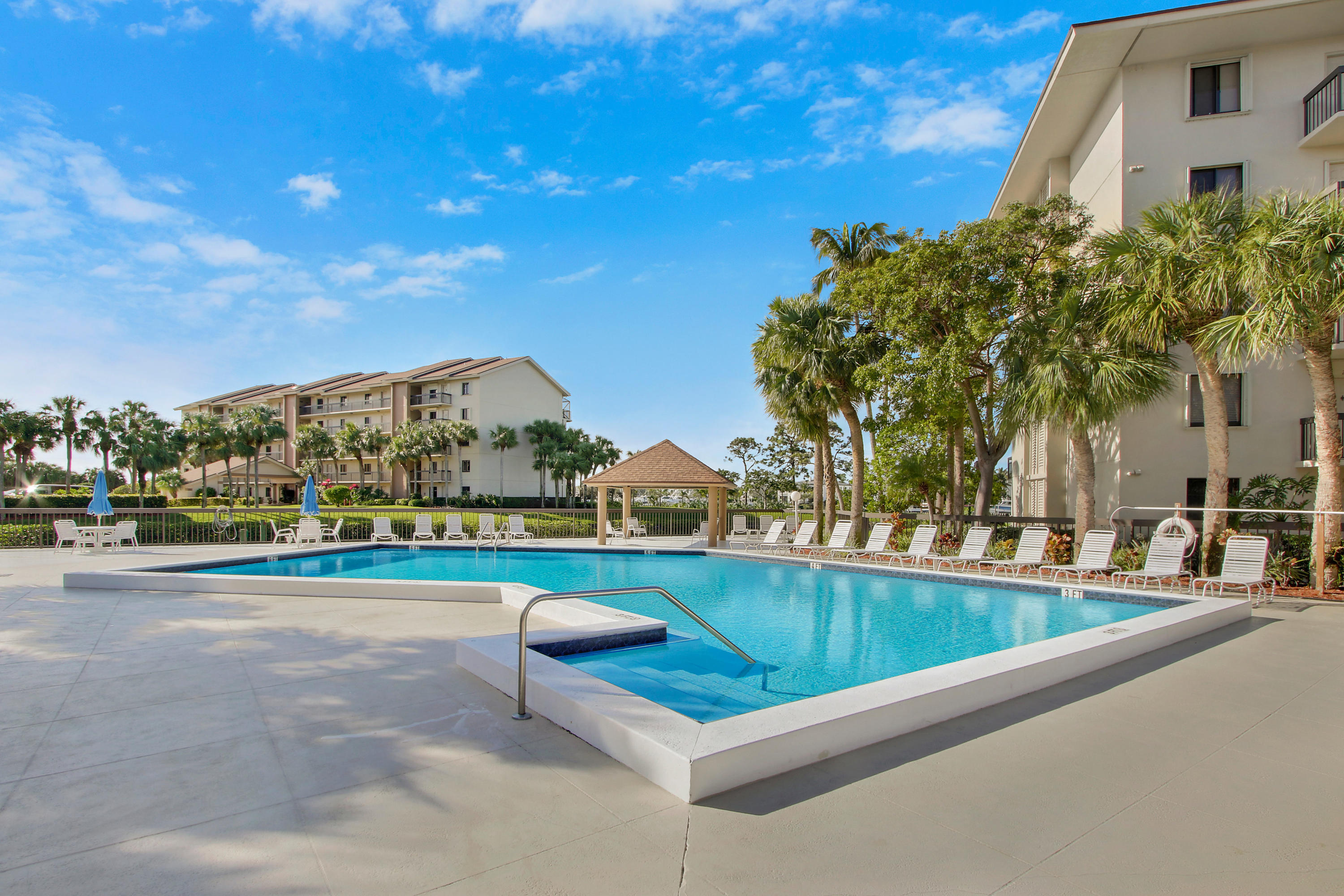 2401 Marina Isle Way, Unit 405 Jupiter, FL 33477 - Photo 24 of 36 Community Pool