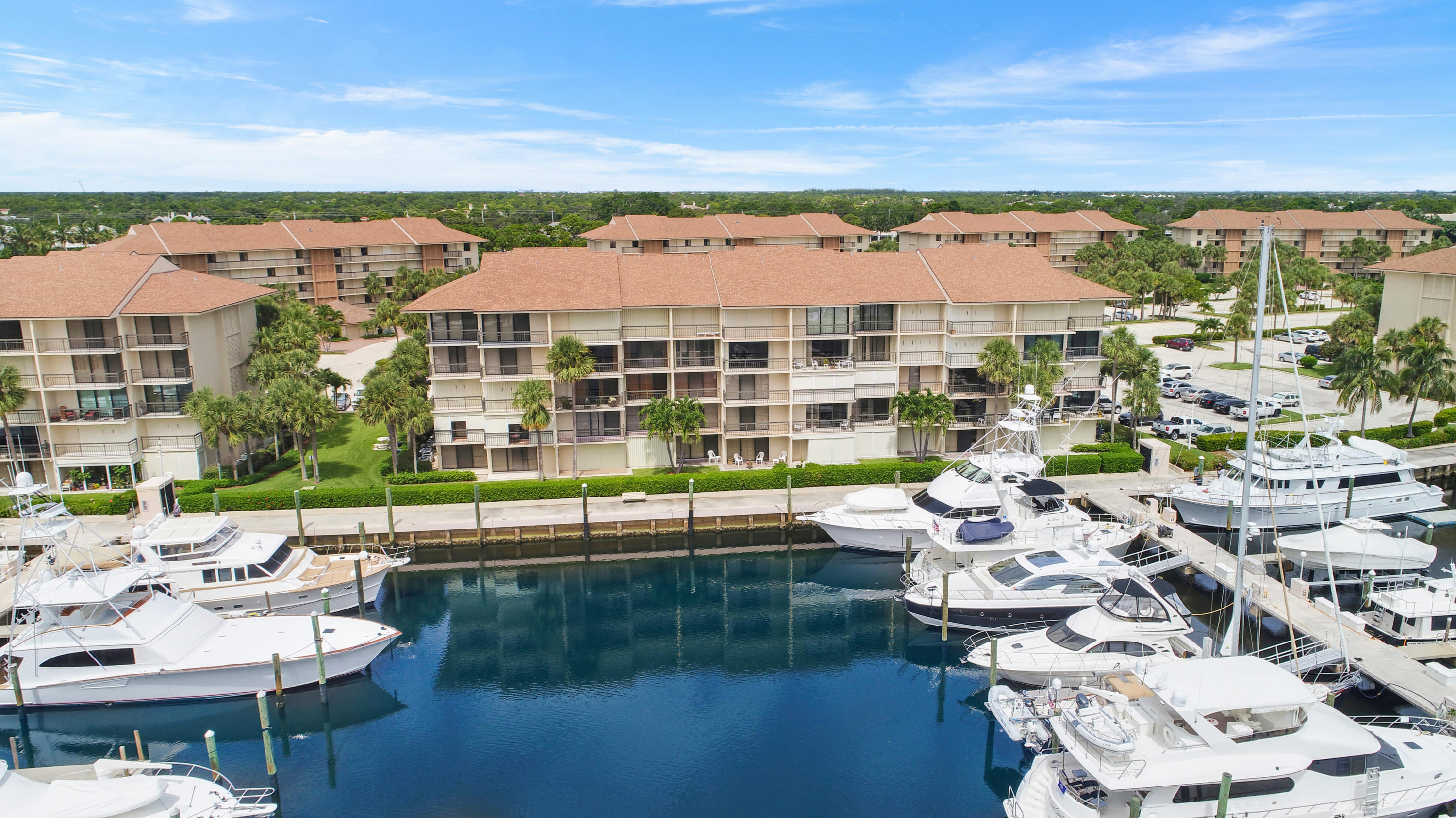 2401 Marina Isle Way, Unit 405 Jupiter, FL 33477 - Photo 31 of 36 Marina